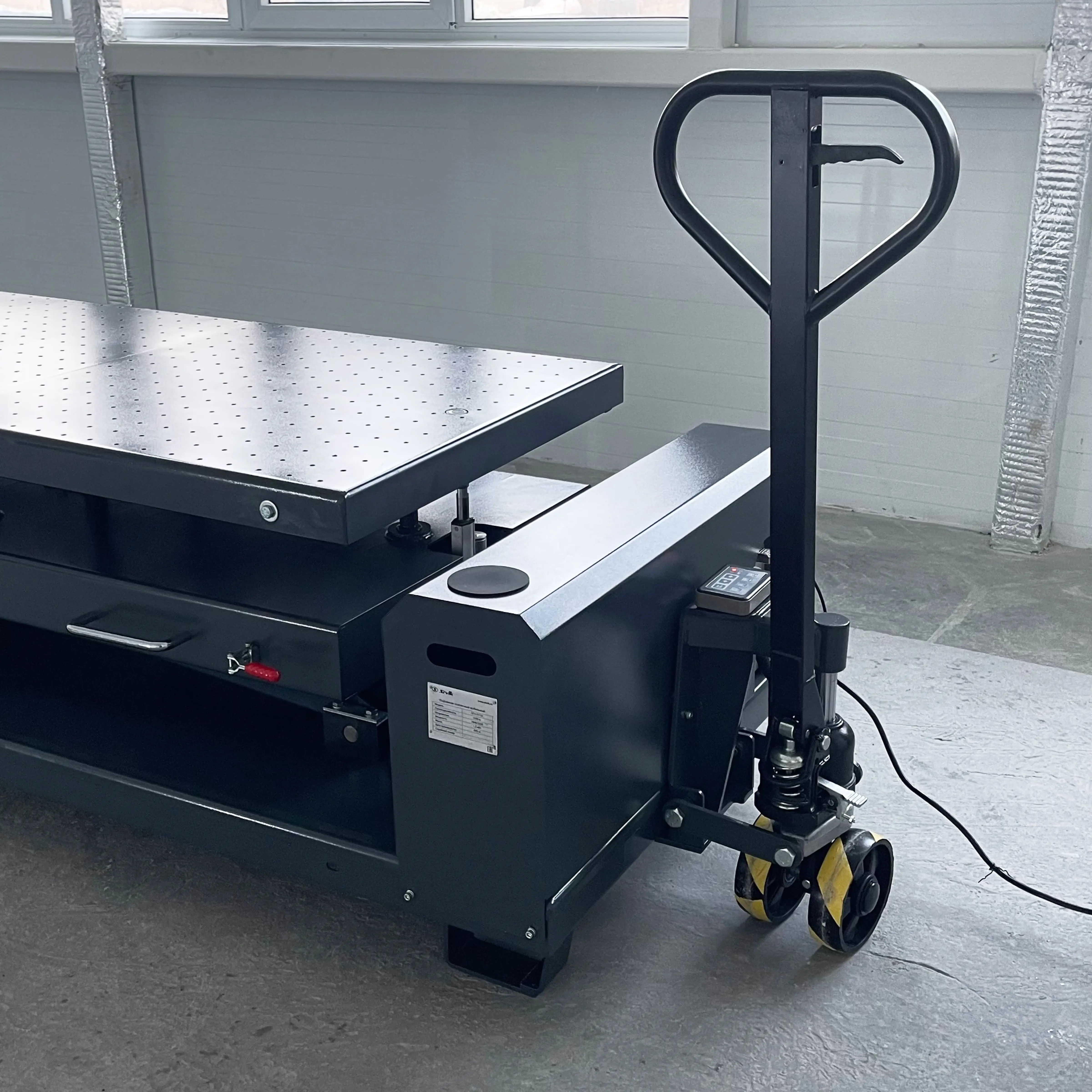 картинка Подъемник ножничный мобильный для обслуживания АКБ электромобилей ПГН-7515Е Sivik